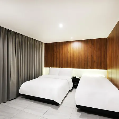 Selene Hotel